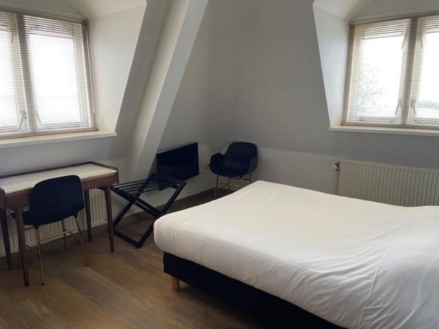 Restaurant & Hotel Monopole Harderwijk Room photo
